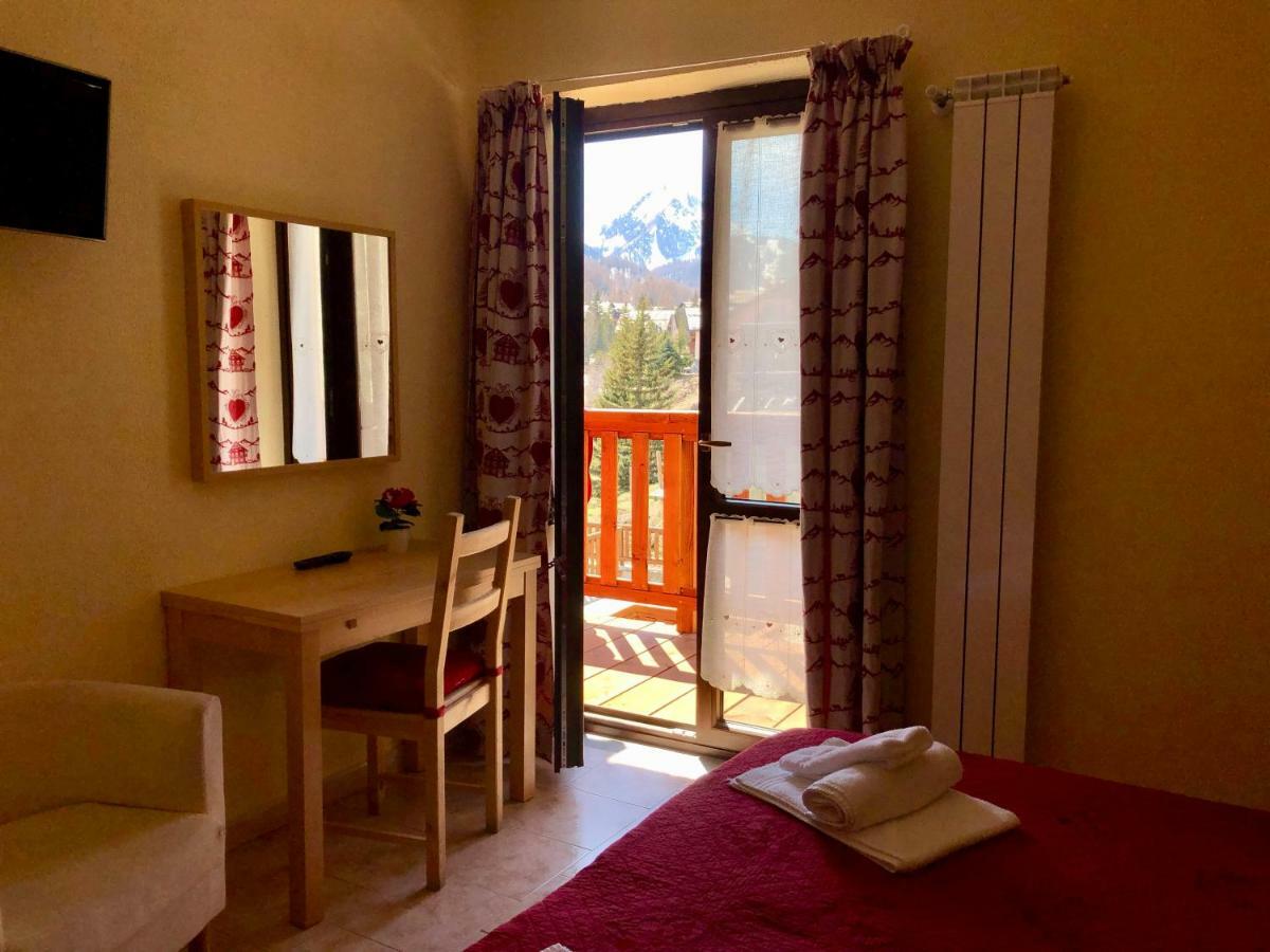 Hotel Piccolo Chalet Клавиере Екстериор снимка
